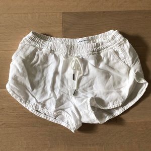 Community “Habitus” Linen Shorts